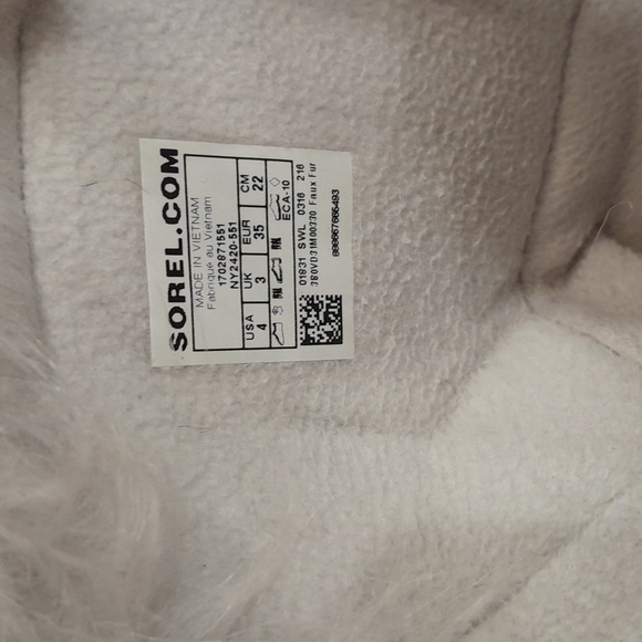 Sorel boots - Picture 9 of 13